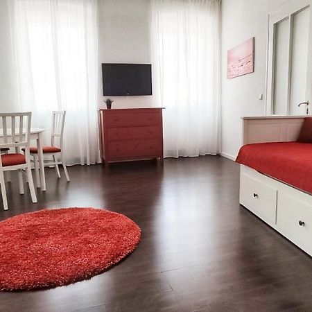 Helle Zweiraumwohnung In Wohngebiet Відень Екстер'єр фото
